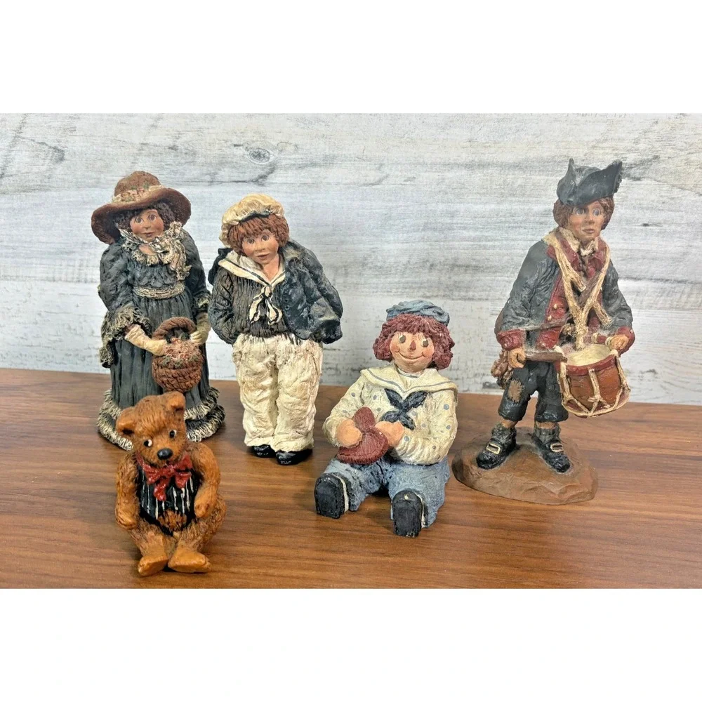 JUNE MCKENNA Vintage 1988-1992 Resin Figurine Christmas Lot of 5 Signed